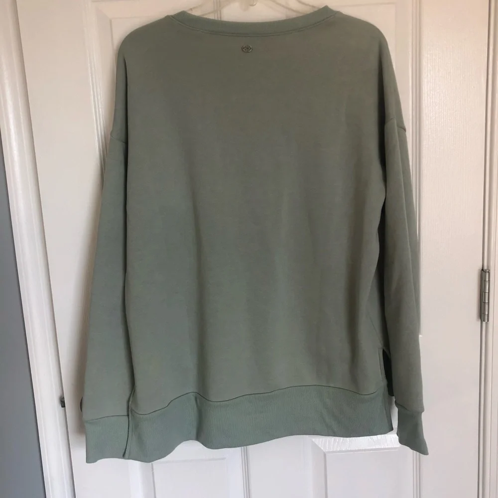 Gaiam Pullover - Picture 3 of 3